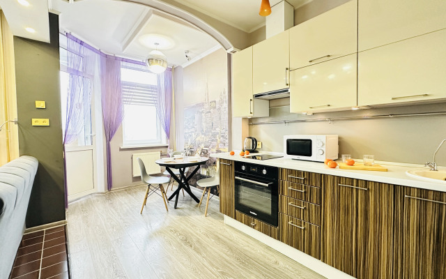 Uyutnaya studiya u Permskogo zooparka Flat