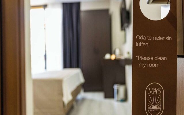Mays Royal Hotel