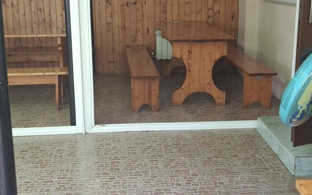 Gostevoy Dom U Arkadiya Guest House