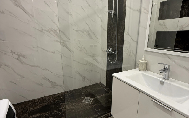 Na Naberezhnoy Flat