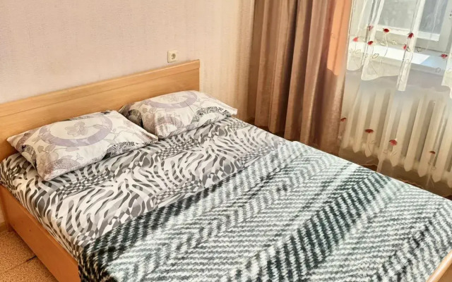 2-Komn. ul.Artyoma d.15 Apartments