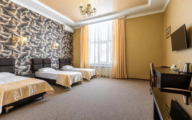 Gold Star Hotel