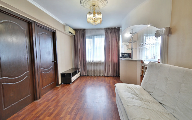 3-kh komnatnaya u parka Rivyera Flat