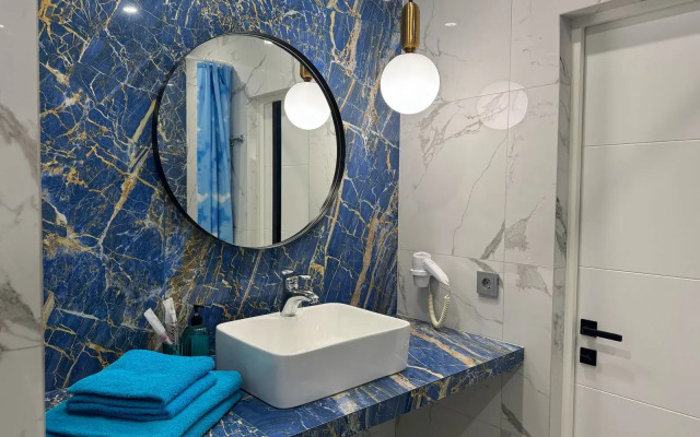 Apartamenty Avrora Shiroko Kholodnaya 8. 2 etazh