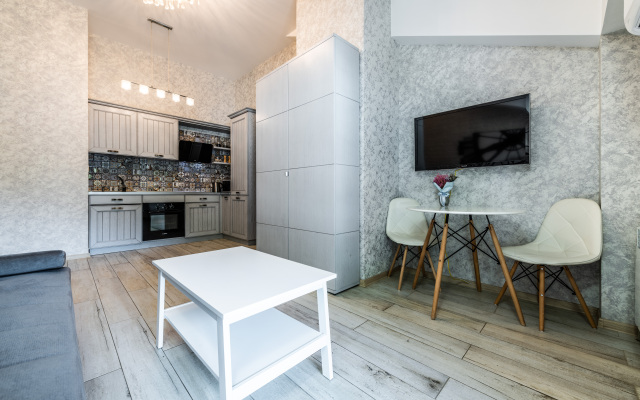 Oplot - Semejnyj s dvumya spal'nyami i balkonami 9 Apartments