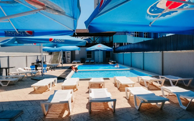 Sedymoye Nebo Hotel