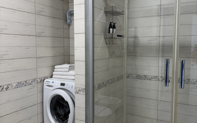 2 Na Vtoroy Beregovoy Linii Apartments