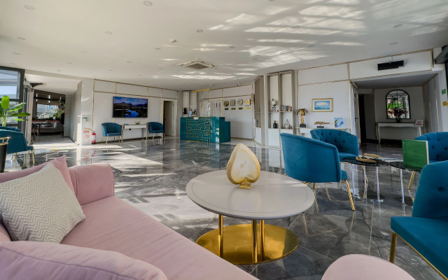 Отель Leaf Port Boutique