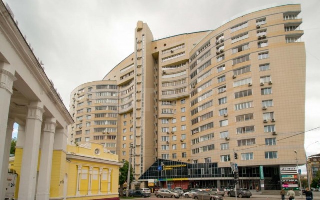 Na Yadrintsevskoy Apartment