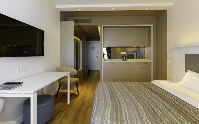 Alliance Palace by Grand City Apartment Hotel