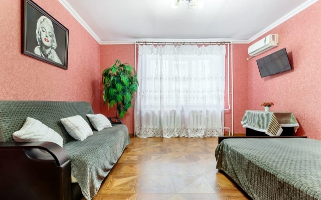 Na Yevdokimova 35 Apartments