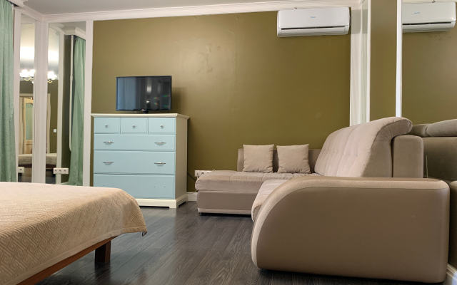 Квартира с дизайнерским ремонтом рядом с аквапарком ЛетоЛето