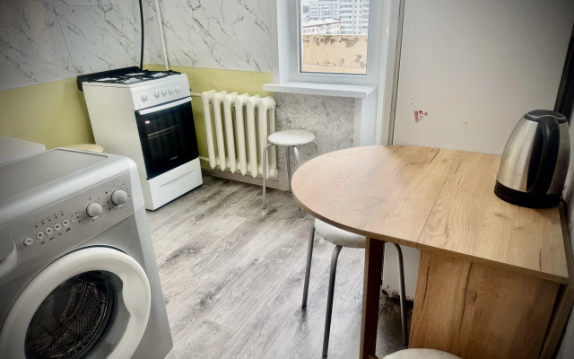 1-Komnatnaya Na Bulvare Tekstilschikov 10 Flat