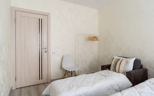 Dve podushki na Valdajskoj, 2k2 Flat