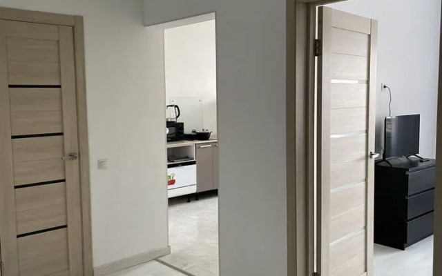 Квартира c нoвым coвременным peмoнтoм и новой техникoй