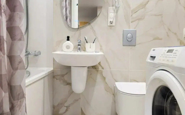 S Novym Remontom V Moskve Vozle Metro Flat