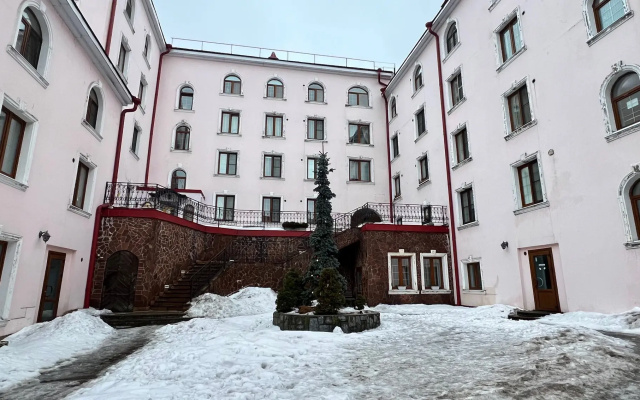 Kvartira Studia na Krasnoflotskoj