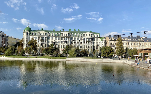 Видовая Двухкомнатная Элитная Квартира на Чёрном Озере