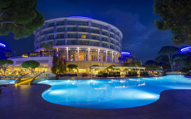 Calista Luxury Resort