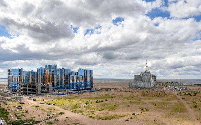 Spacious Euro2k on the 12th floor with a view of the Gulf of Finland
