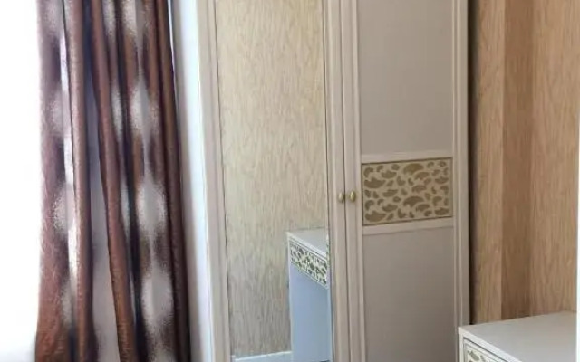Aleksandr Guest house