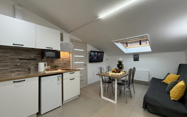 Апартаменты №3 "Полулюкс" на мансардном этаже