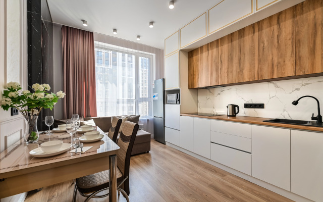 Prostornaya Dvuhkomnatnaya Vozle Han-Shatyira Apartments