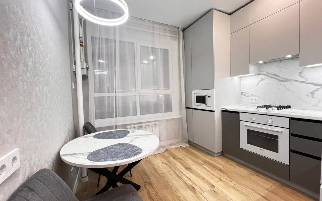 V Prekrasnom Novom Zhk Levoberezhye Flat