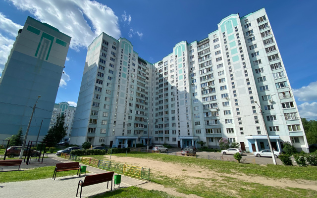 Na Ulitse Samodeyatelnoj 10A Apartments