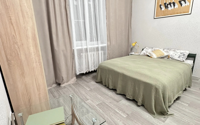 V Tsentre Na Suvorova Flat