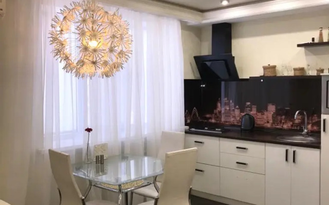 Квартира 13-я Гвардейская центр