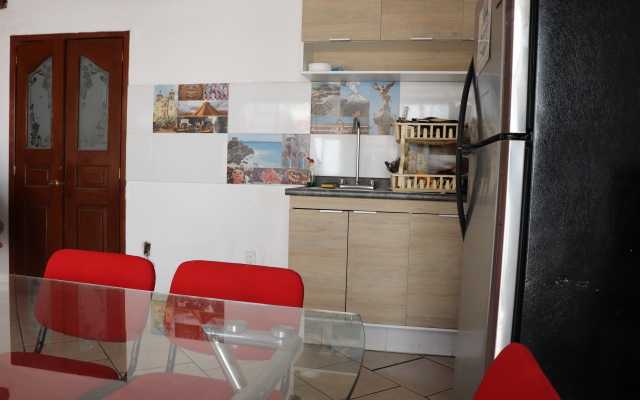 Casa Liceo by Rotamundos Guest House
