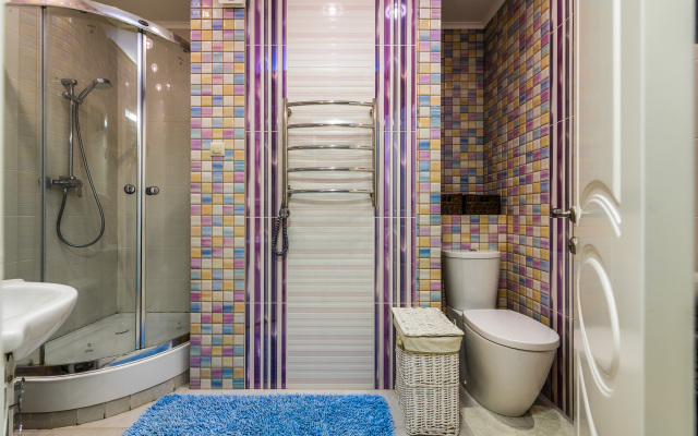 Oplot - Semejnyj s dvumya spal'nyami i balkonami 9 Apartments