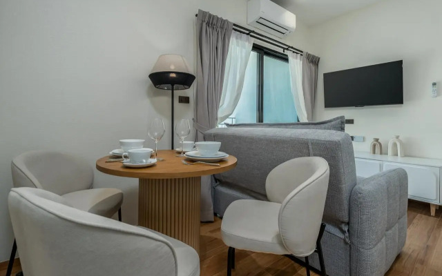 Vsego lish 350 Metrov ot Morya Apartments