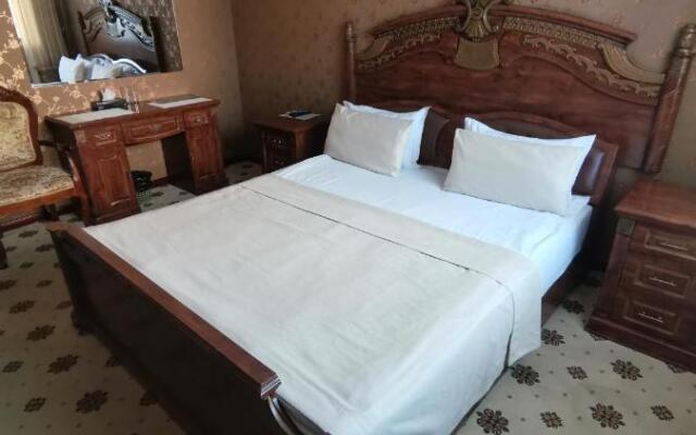 Altyn Adam Hotel