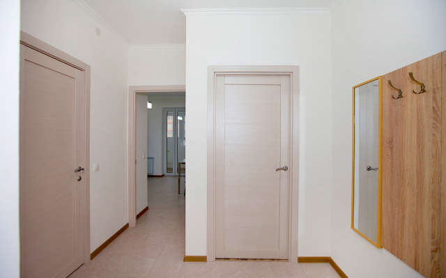 Na Obrucheva 5 Flat