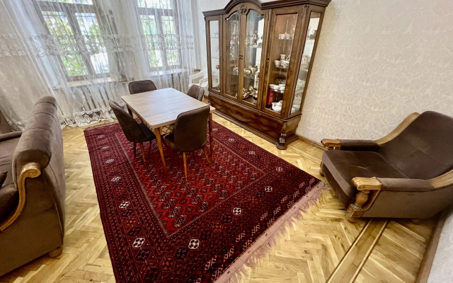 City Center Apartment, Nizami street 19 Flat