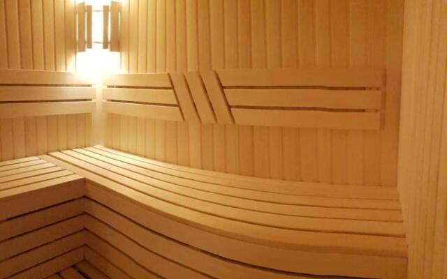 Chernyi Slon Hotel