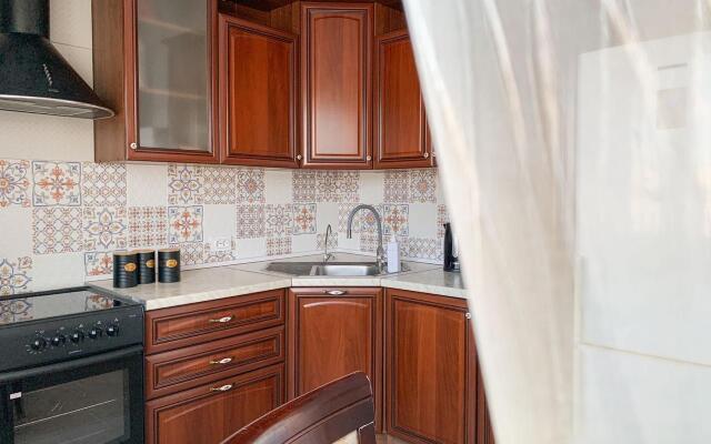 Na Topolinoj Allee s Prostornoj Kuhnej Flat
