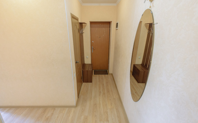 Komfortnaya Uyutnaya 2-Komnatnaya Kvartira V Tsentre s ParkovkoyApartments