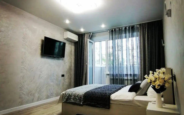 U Mamaeva Kurgana Flat