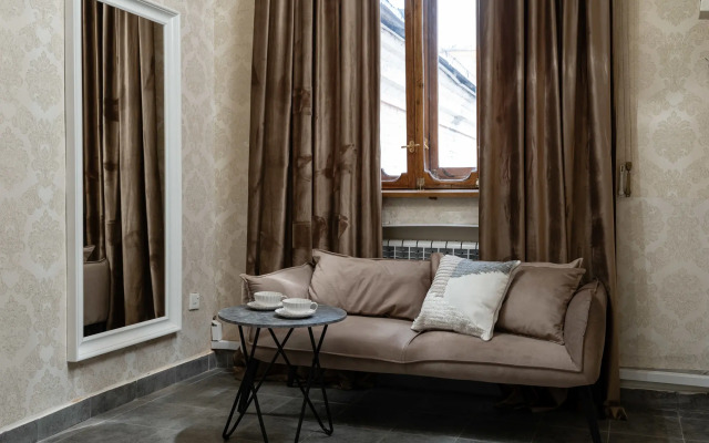 Квартира GM Apartments Новая и тихая Трехкомнатная на Тверской