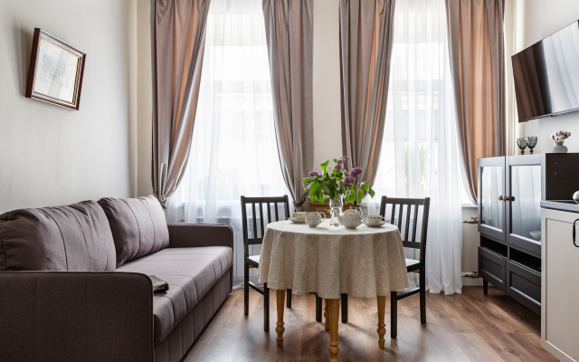 Apartments Old fashioned Petrogradka