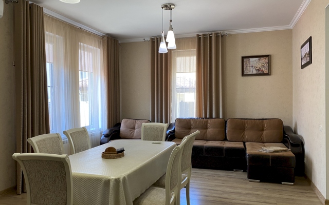 396 Michurina 7 Guest House