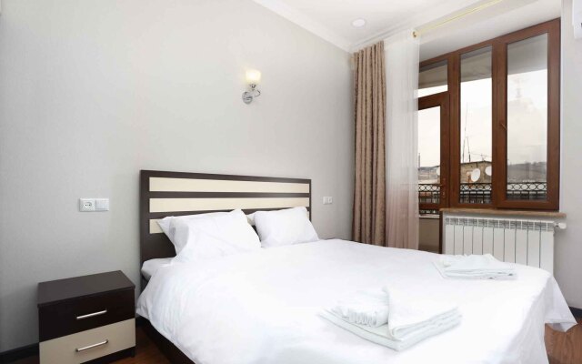 Апартаменты Stay Inn on Mashtots avenue 33/1-51