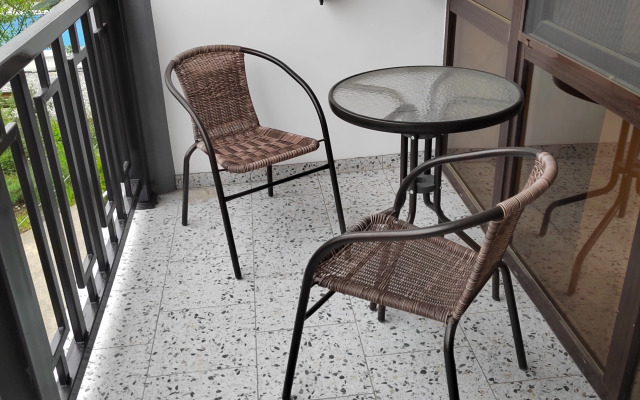 Robert I Oksana Guest house