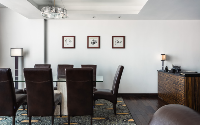 International Hotel Sayen