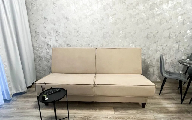 Na Karaulnoy 43/4 Flat