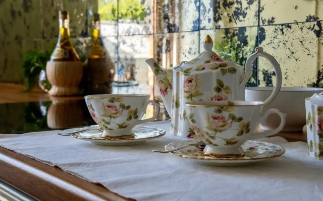 Отель Кристал