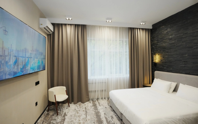 Park Lane Hotel